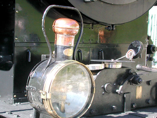 Mikiphone und Dampflokomotive