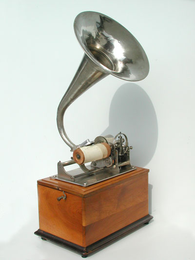 Der schweizer Phonograph: Theatrophone, Darling oder Helvetia? / Phonograph made in Switzerland: Theatrophone, Darling or Helvetia?