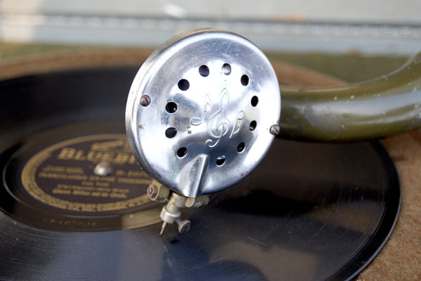 Die originale Schalldose aus Aluminium / The original Soundbox